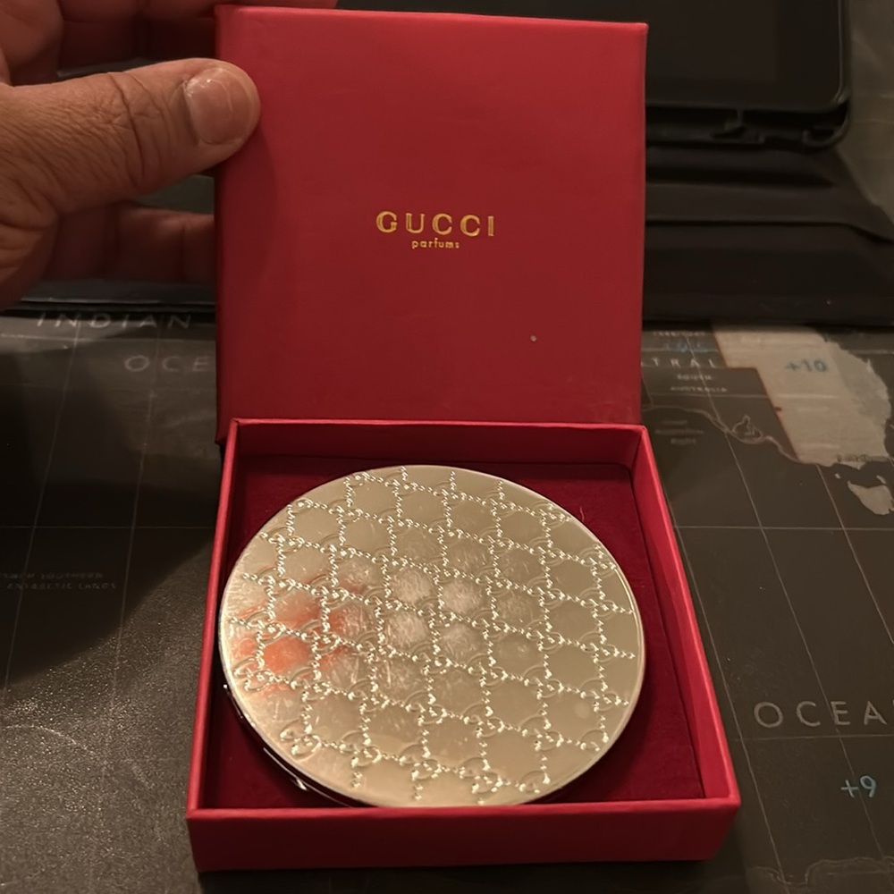 Gucci Parfum Mirror
Mirror